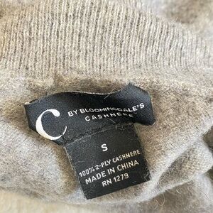 Bloomingdale's Soft Gray Cashmere Knit